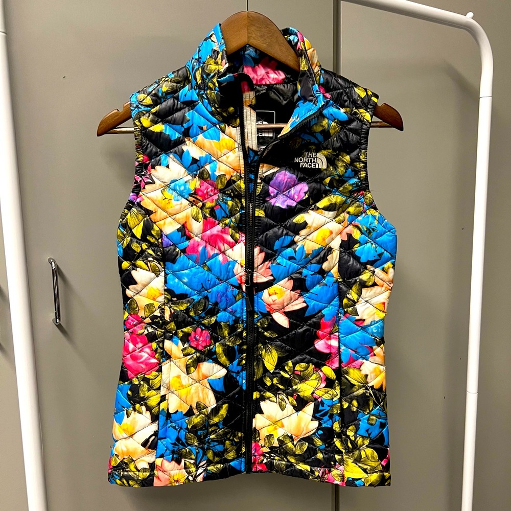 XS North Face Floral Puffer Vest